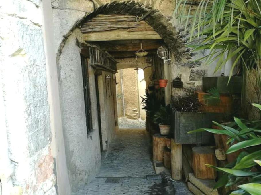 Вилла L'Antico Borgo, Un Mix Di Storia E Romanticismo Льерна Экстерьер фото